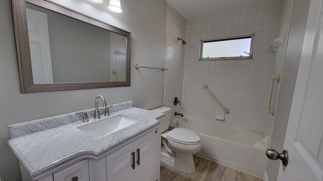 Building Photo - 4183 Malden Dr