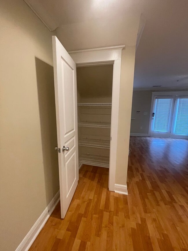 Building Photo - 17-1727 BBCH