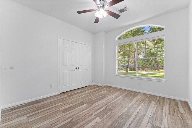 Building Photo - 2333 Stableridge Dr