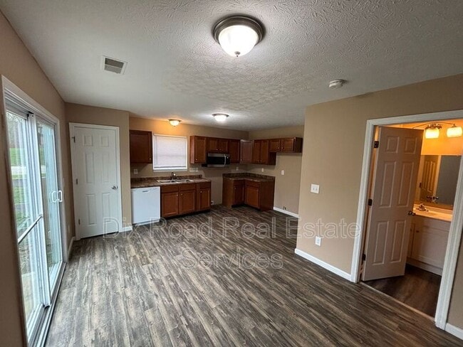 Building Photo - 2516 Resor Rd