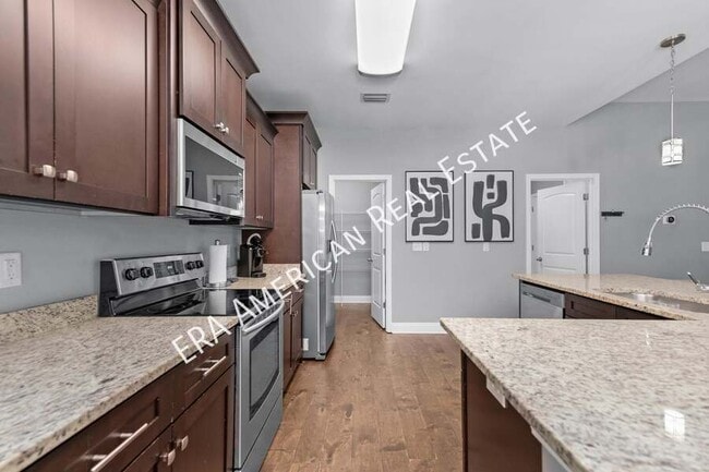 Building Photo - 2269 Tom St