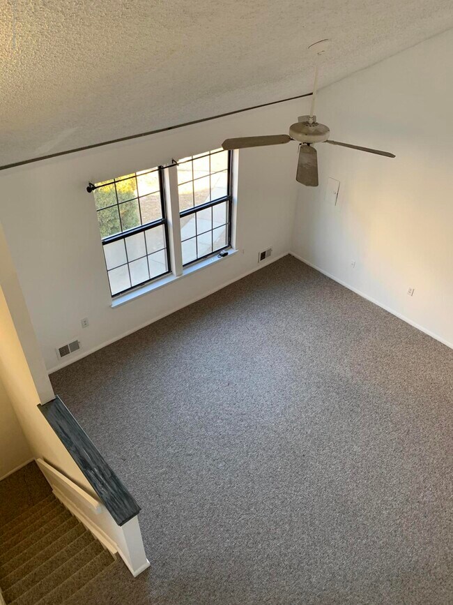 Building Photo - 43 Snapdragon Ct