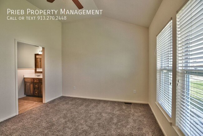 Building Photo - Reserve Townhome - Available June 9th
