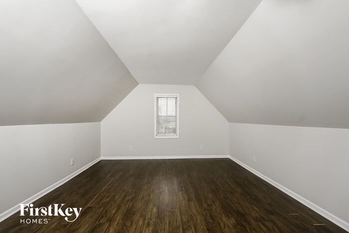 Building Photo - 3104 Rosewalk Dr