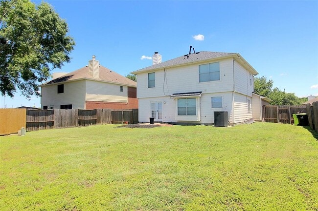 Building Photo - 1804 Elm Shadow Dr