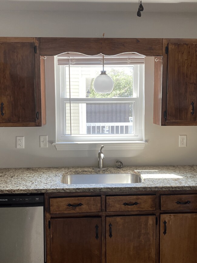 Kitchen - 1723 S Seminole Dr