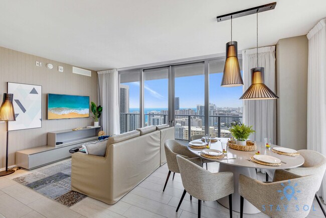 Building Photo - 4010 S Ocean Dr