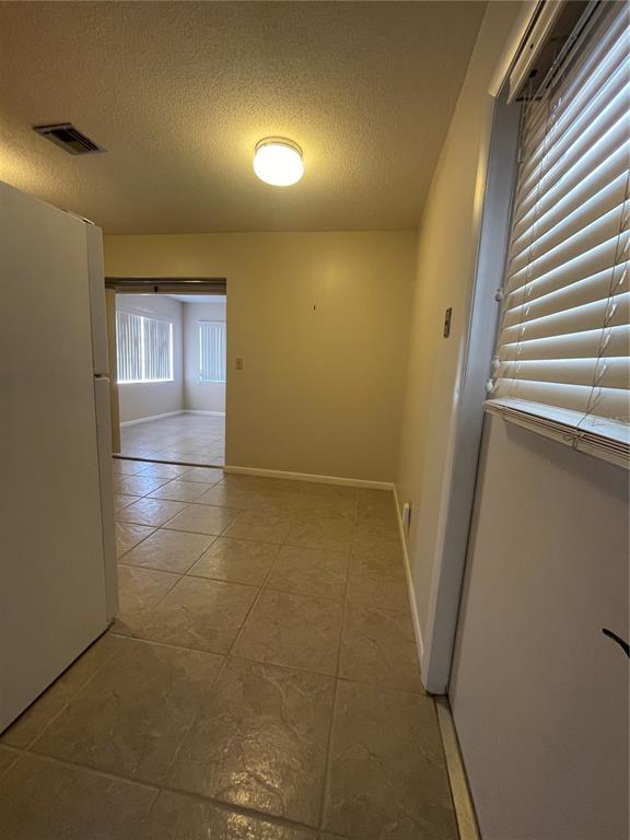 Building Photo - 28041 Pasadena Dr