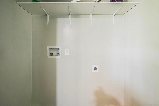 Building Photo - 204 Wilson Ave