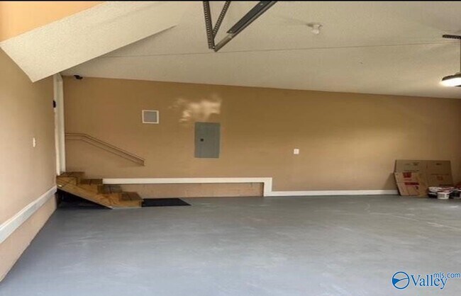 Building Photo - 110 Arrow Path Dr