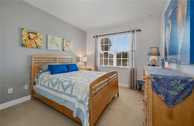 Building Photo - ***STUNNING FURNISHED/ UNFURNISHED ANNUAL*...