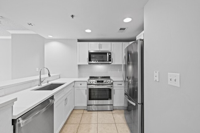 Building Photo - 777 7th St NW