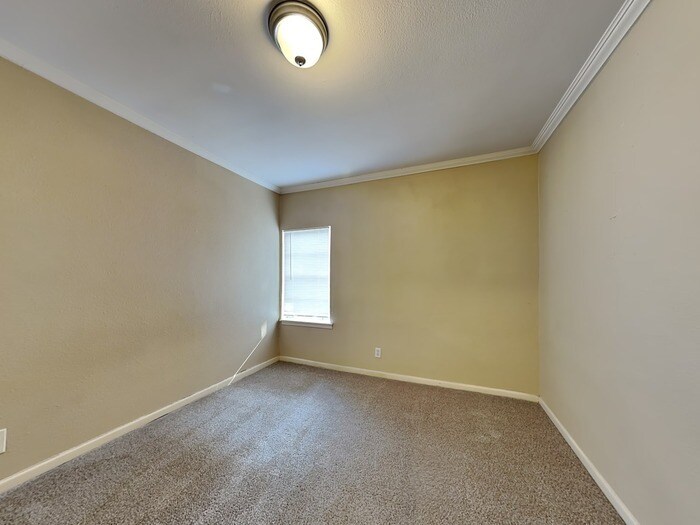 Building Photo - 614 Maydelle Ln