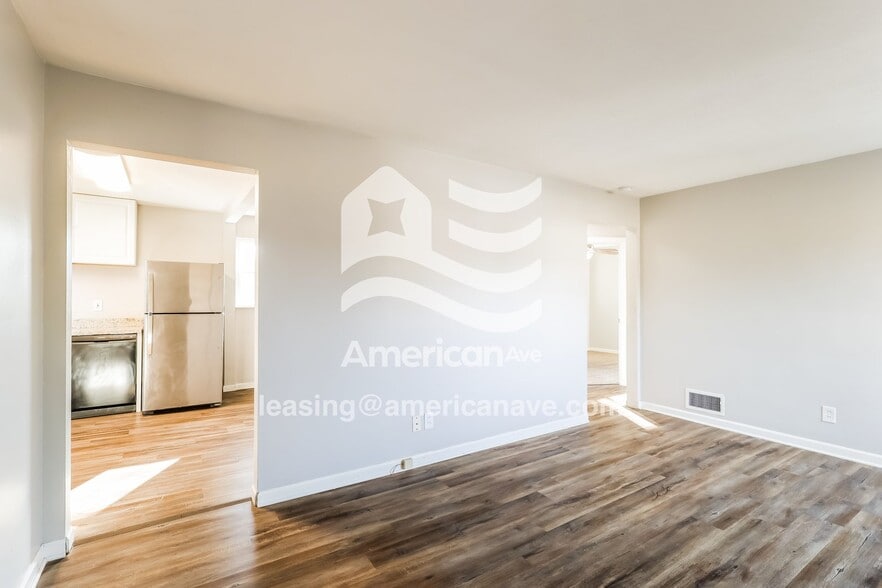 Building Photo - 536 Trenton Ave