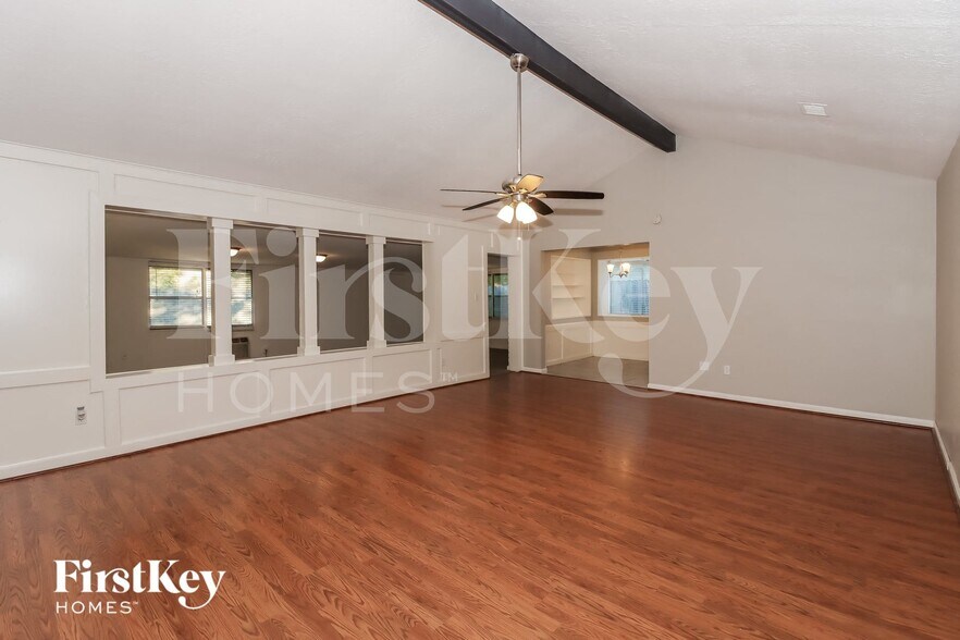 Building Photo - 16310 Forest Bend Ave