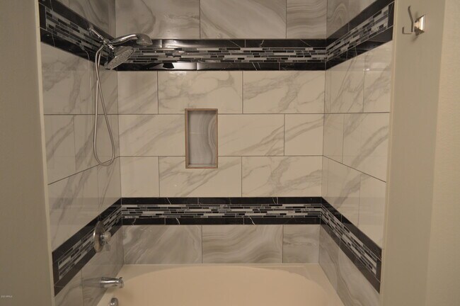 Building Photo - 1701 E Colter St