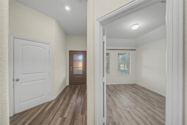 Building Photo - 3715 Singing Flower Ln