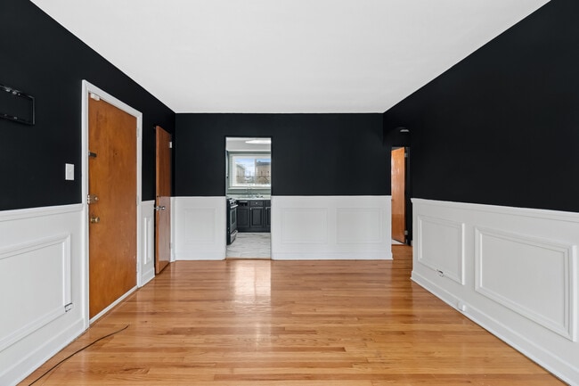 Building Photo - 8949 S Blackstone Ave