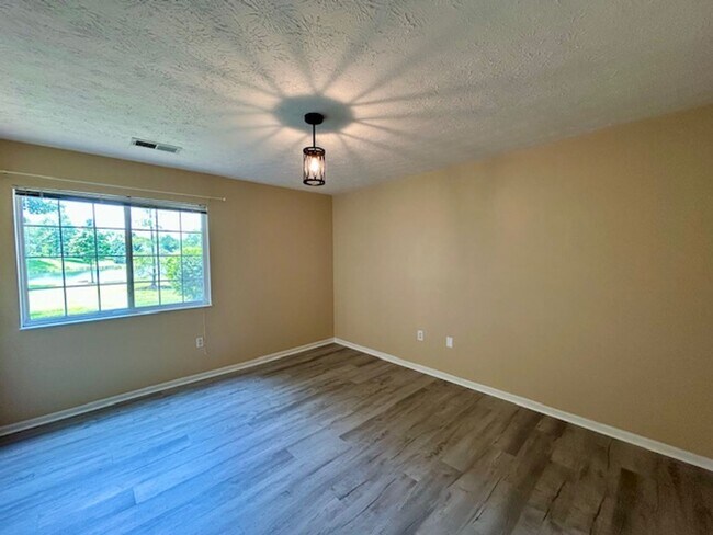 Building Photo - COMING SOON!!  Stylish 2 Bedroom, 2 Bath C...