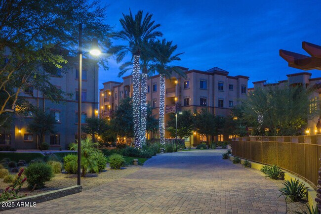 Building Photo - 5450 E Deer Valley Dr