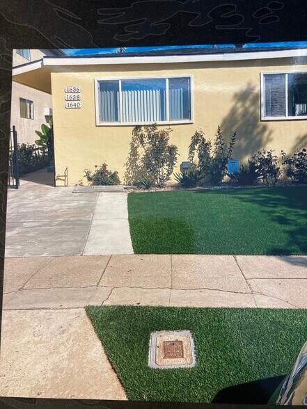 parking in front - 1636 S Westgate Ave