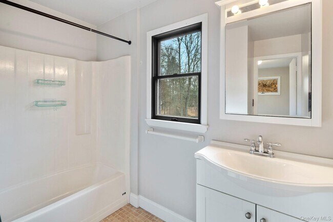 Building Photo - 689 S Mountain Rd