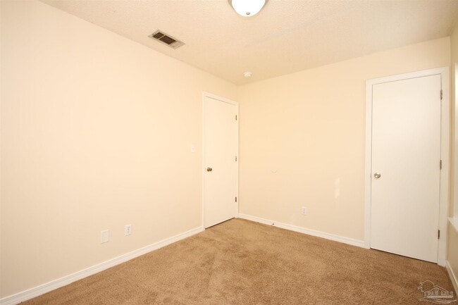 Building Photo - 7033 Weatherwood Dr