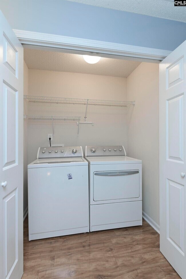 Building Photo - 224 Star Hill Ln