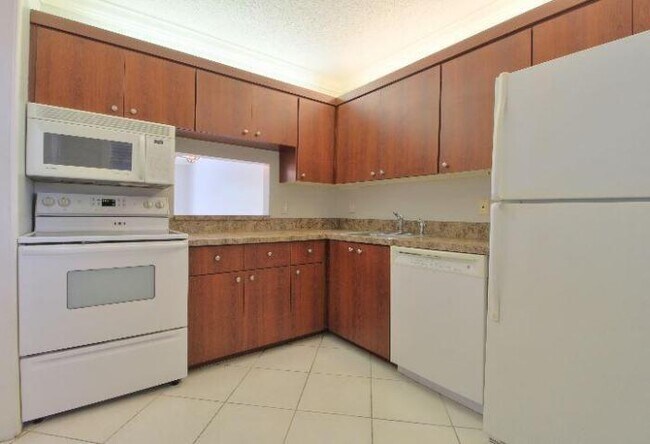 Primary Photo - 2700 Casita Way