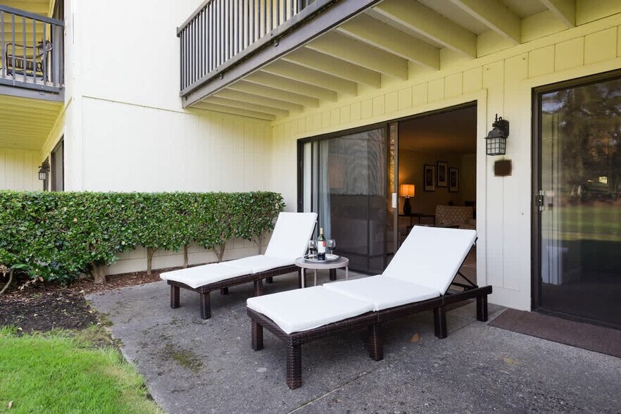 Building Photo - 1600 Atlas Peak Rd