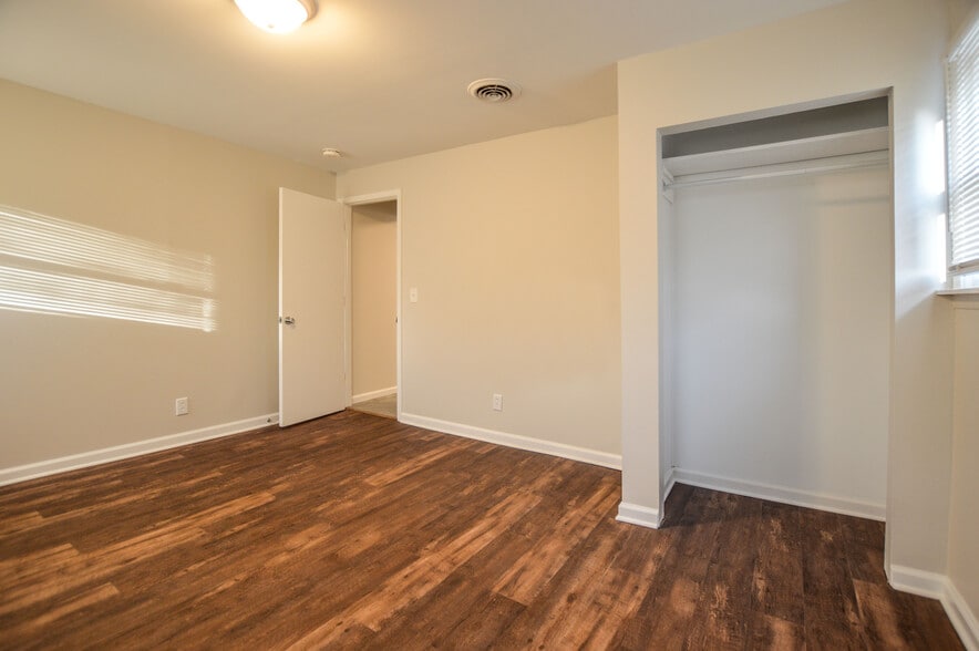 Building Photo - 20053 Homeland St