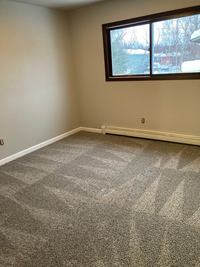 Building Photo - 1841 State St