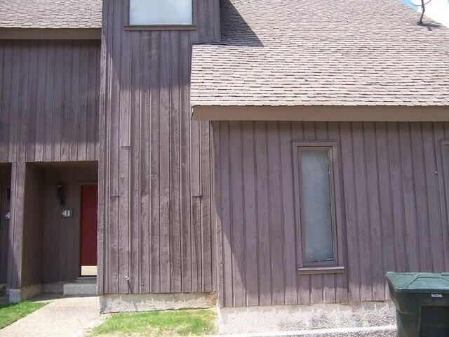 Primary Photo - 120 Valley Rd