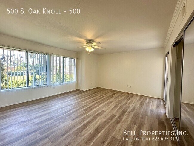 Building Photo - 500 S Oak Knl