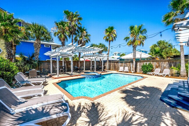 Building Photo - 2825 Scenic Hwy 98