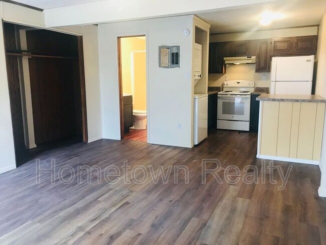 Building Photo - 1225 S Lee Ave