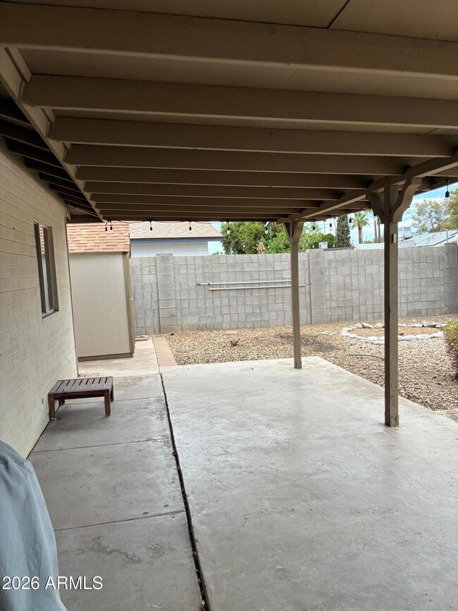 Building Photo - 2058 E Fremont Dr