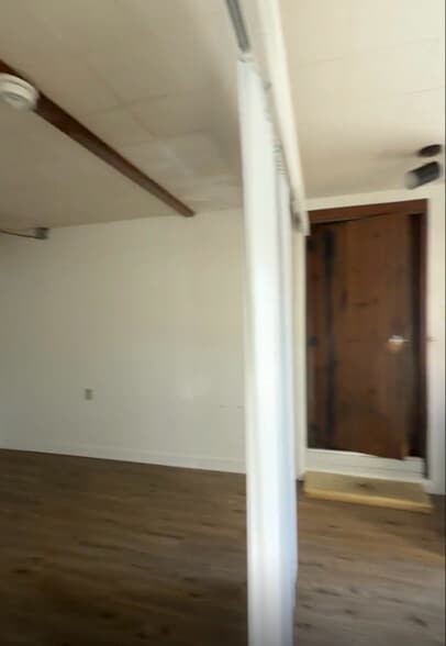 Building Photo - 231 Lakeside Ave