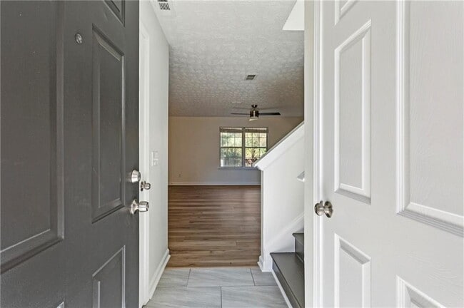 Building Photo - 300 Carrington Way