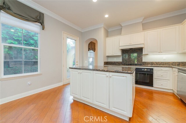 Building Photo - 24 Sebastian