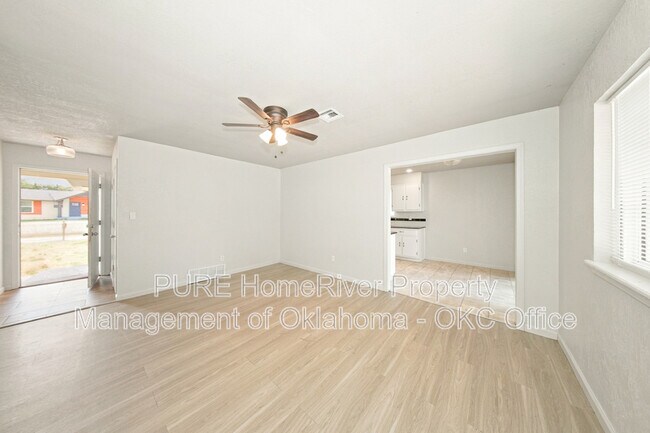 Building Photo - 2721 SE 49th St