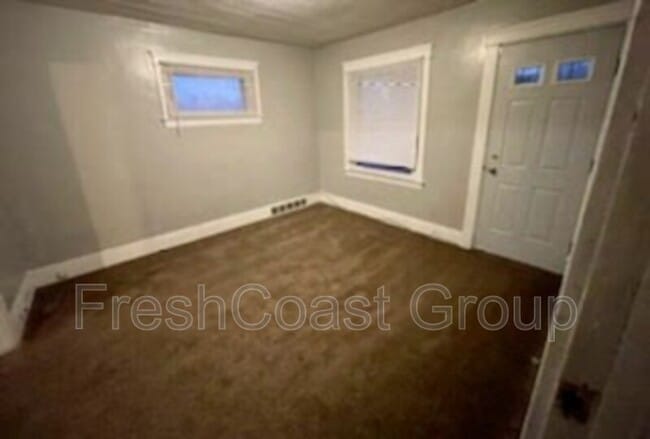 Building Photo - 11705 Hamlen Ave
