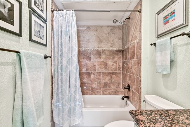 Building Photo - 7000 Seawall Blvd