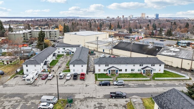 Building Photo - 1303 W 23rd Ave