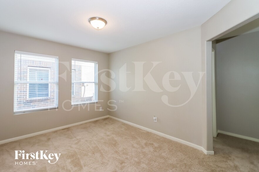 Building Photo - 5039 Lamppost Hill Ct