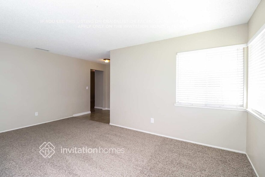 Building Photo - 2808 Notre Dame Dr