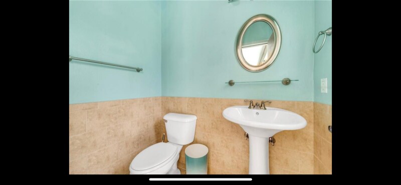 Building Photo - 3814 S Cranberry Blvd