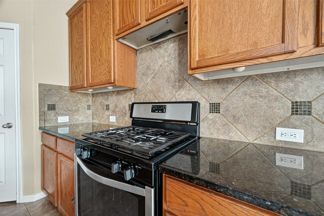 Building Photo - 16919 Creek Mountain Dr
