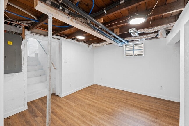 Building Photo - Dishman Area Home with Shop!