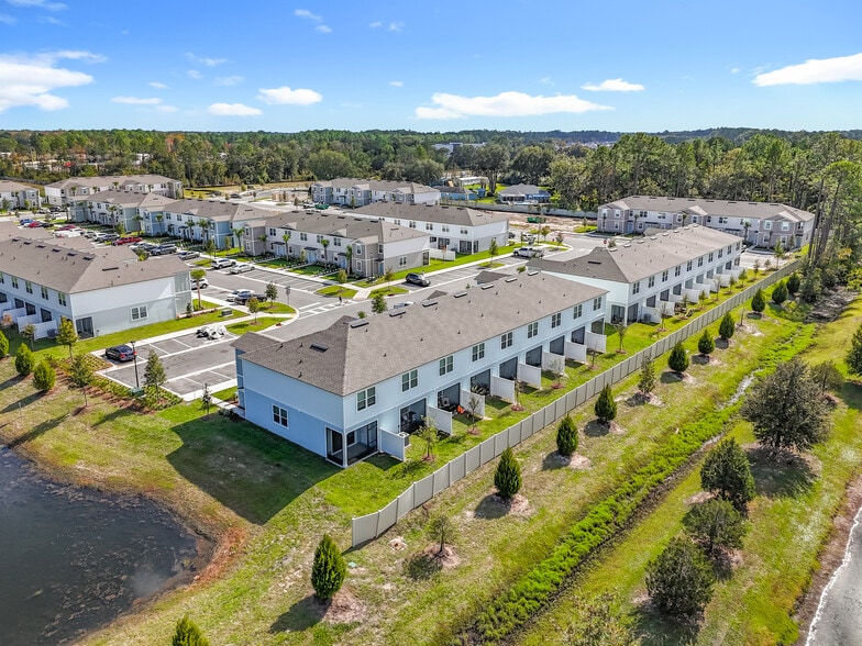 Building Photo - 53 Palmones St